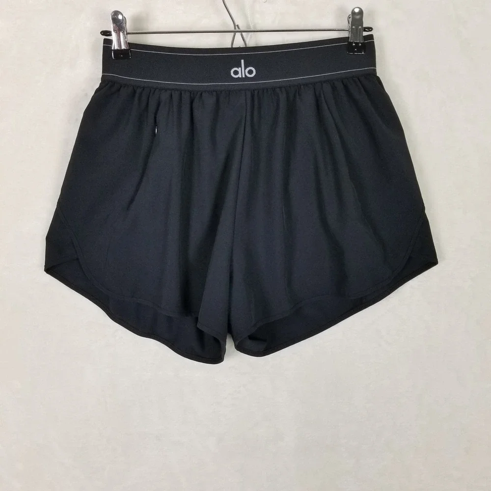 Alo Yoga Activewear Shorts Women Size Medium Black Elastic Logo Waistband